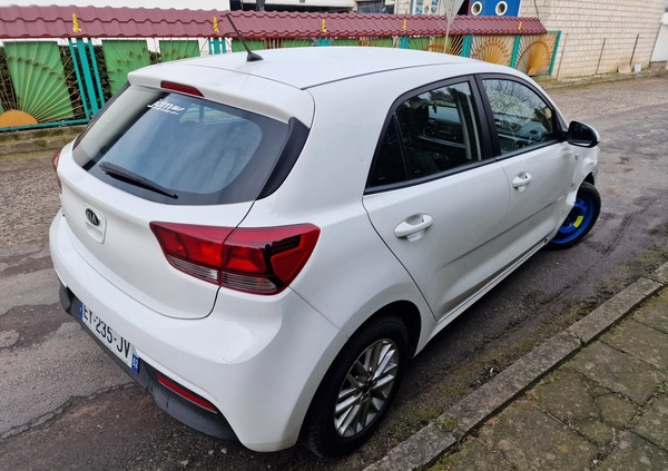 Kia Rio cena 25900 przebieg: 83635, rok produkcji 2018 z Knurów małe 781